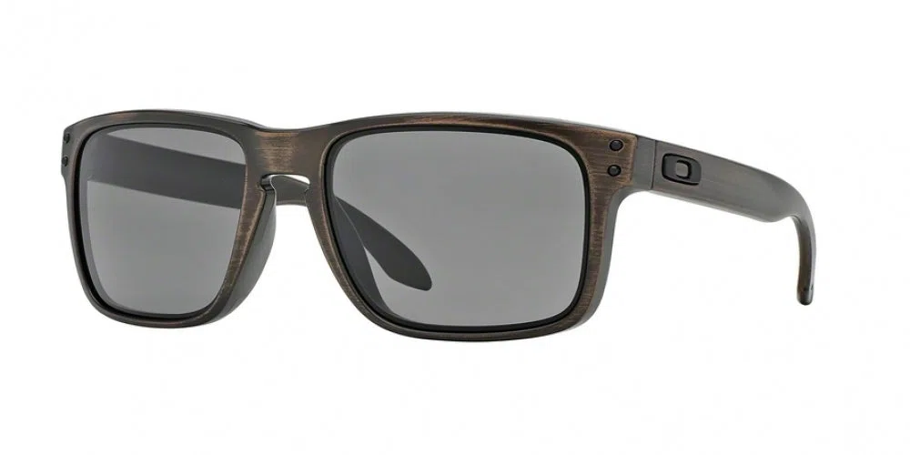 Oakley Holbrook 9102 Sunglasses - view 70